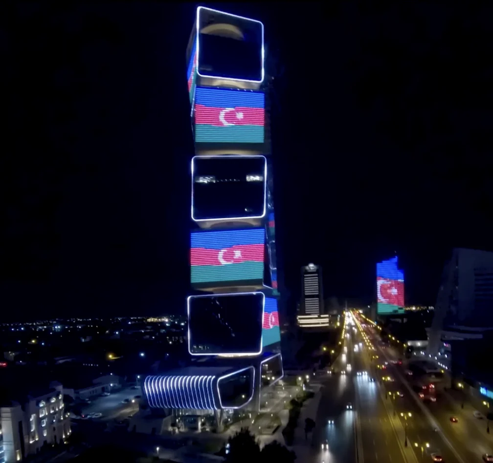 LEDARTIST Azerbaycan Vergi Bakanlığı cephe aydınlatma uygulaması